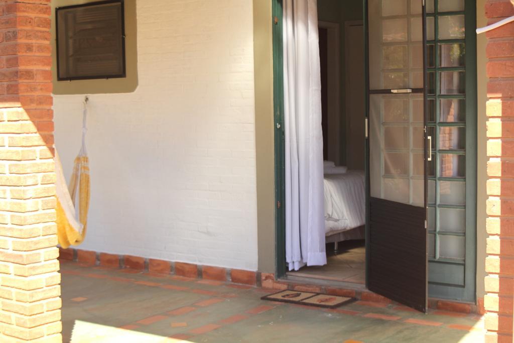 Chacara Ando Bed And Breakfast アーグァス・デ・サンタ・バールバラ 部屋 写真